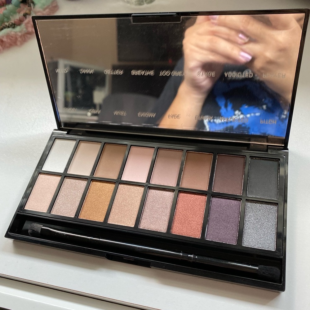 Makeup Revolution Neutrals Eyeshadow Palette